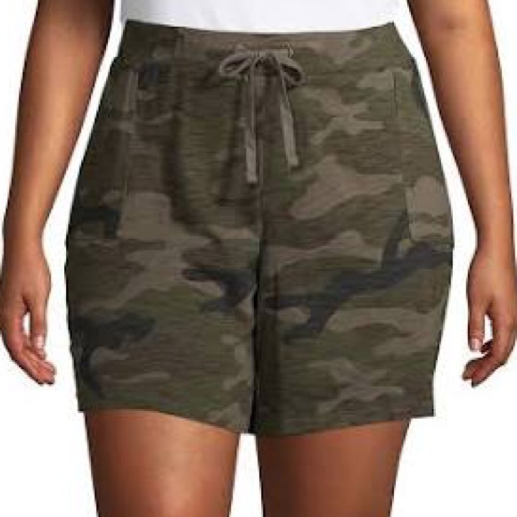 Nwt Terra And Sky Camo Knit Shorts Size 